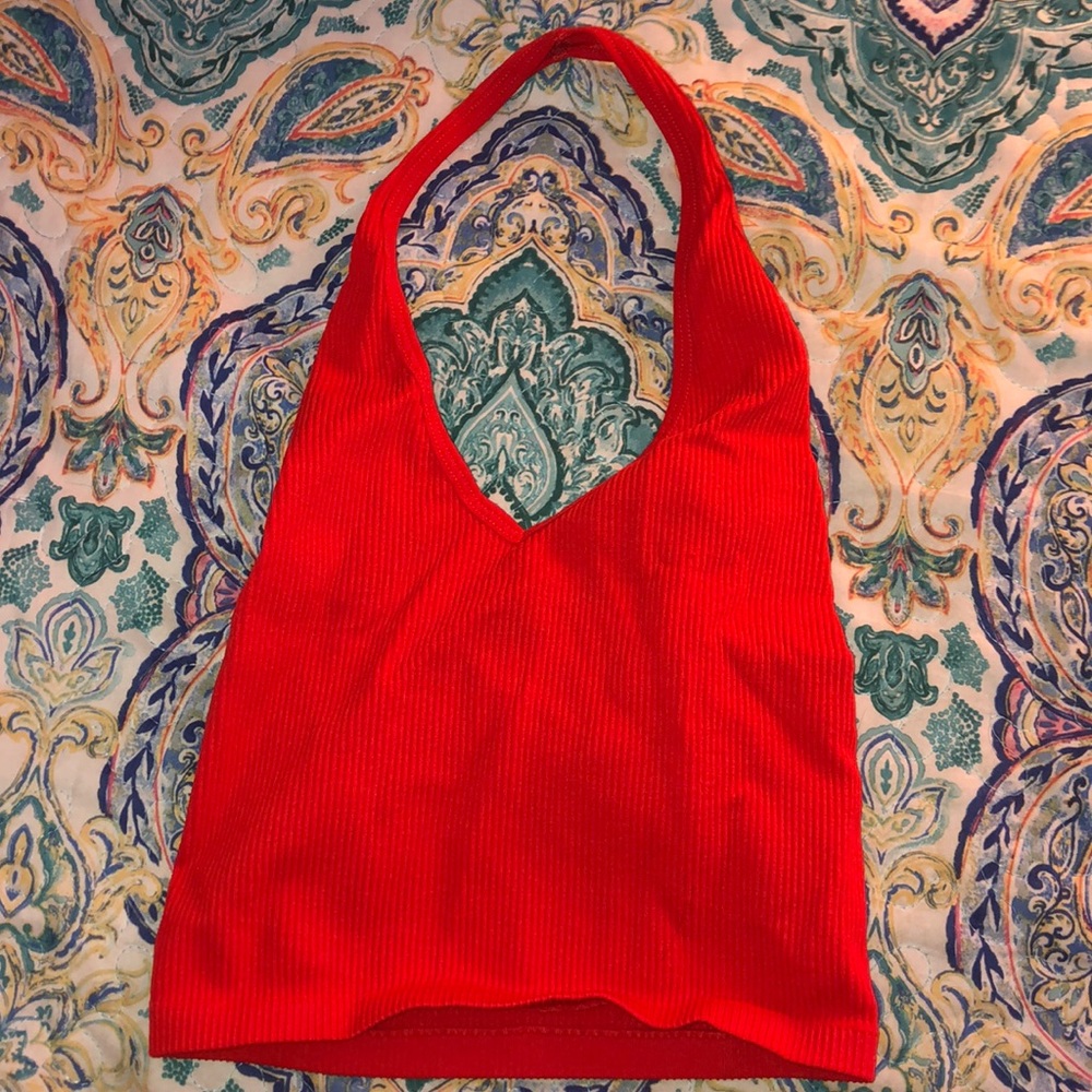 Red tank crop top
